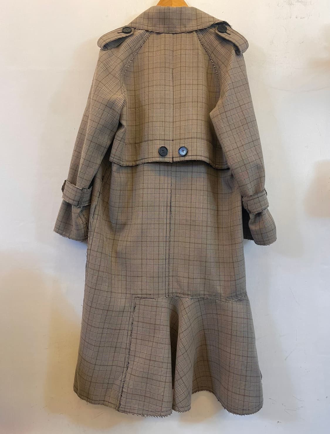 럭키슈에뜨 트렌치롱코트 36 (정가 598,000원) 트렌치자켓 하객룩 상품이미지6