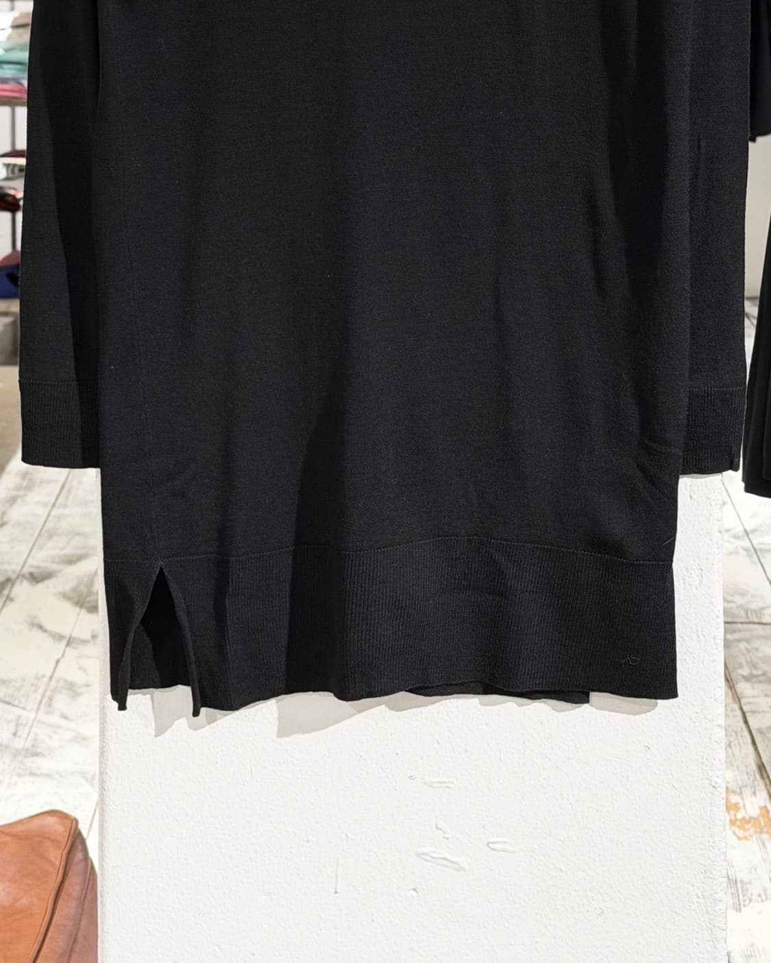 mm6 블랙 라운드 넥 롱 슬리브 니트 상품이미지5