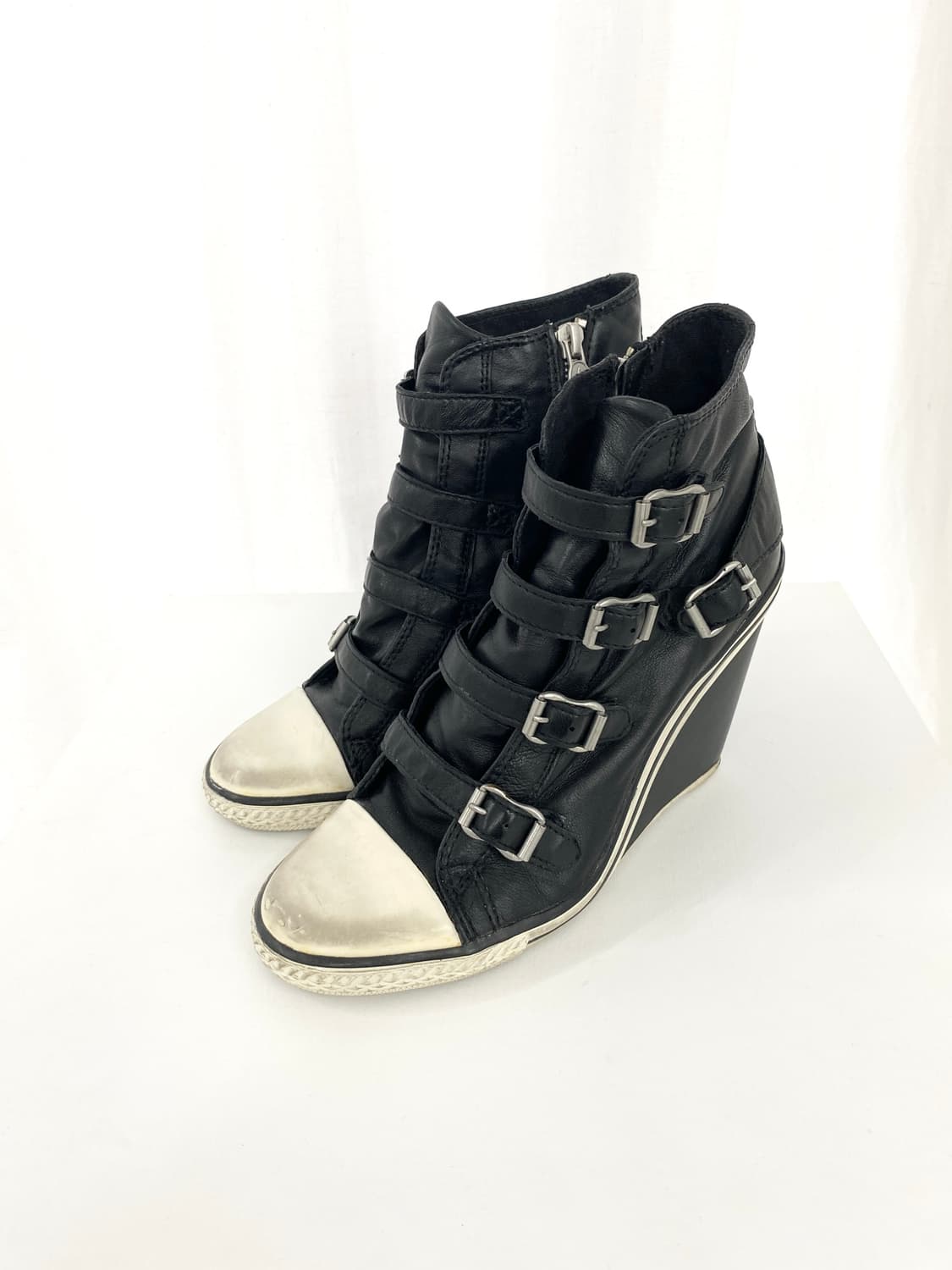 ASH 10s Buckle Leather Wedge Sneakers 상품이미지1
