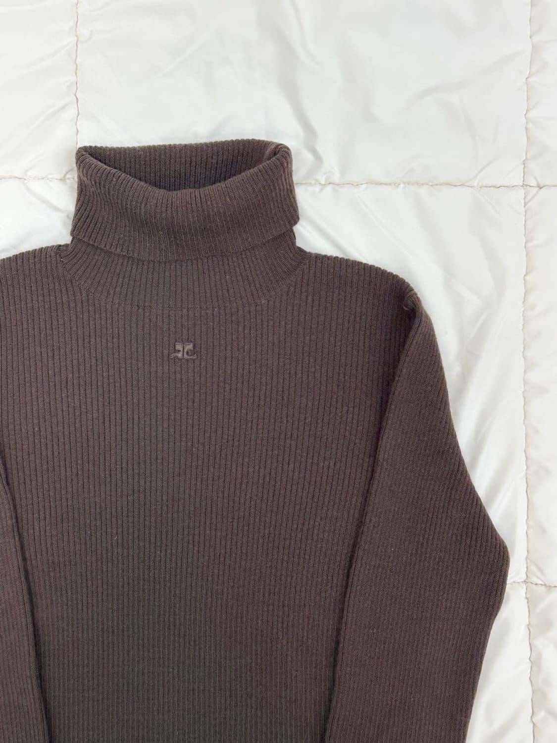 courreges / 꾸레쥬 브라운 울 골지 터틀넥 니트  상품이미지4