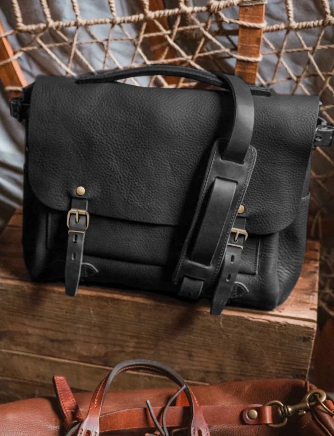 블루드쇼프 이클레어 사첼백 M - 누아르 블랙 상품이미지3