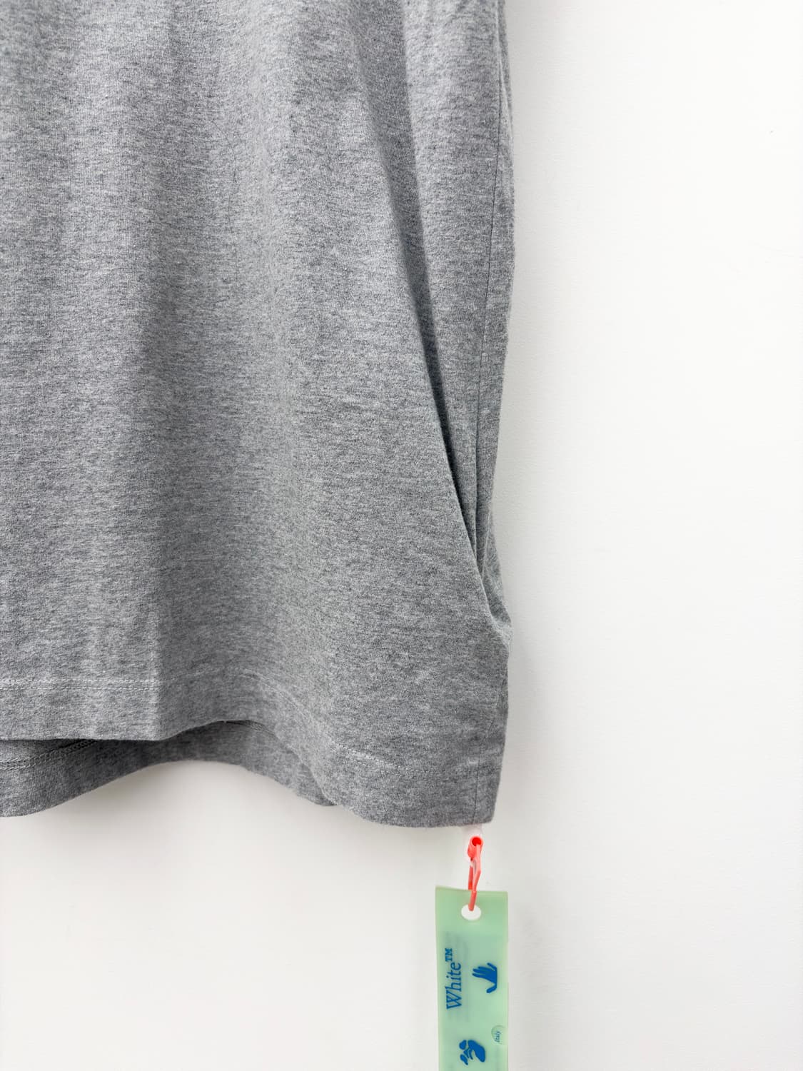 "TONGUE OUT" OVER TEE 상품이미지3