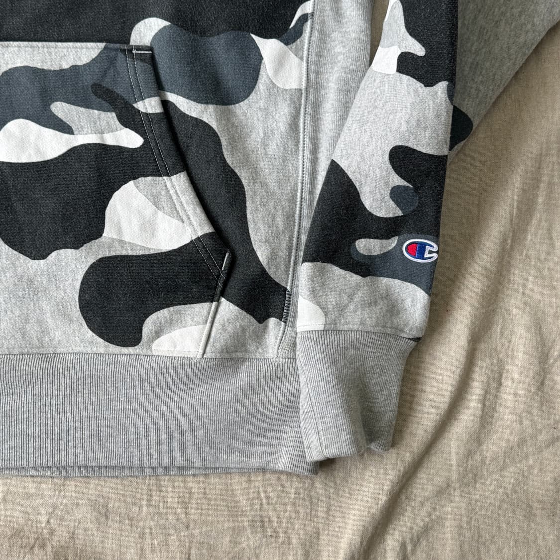 챔피온 리버스위브 카모 자수 후드 L 상품이미지3