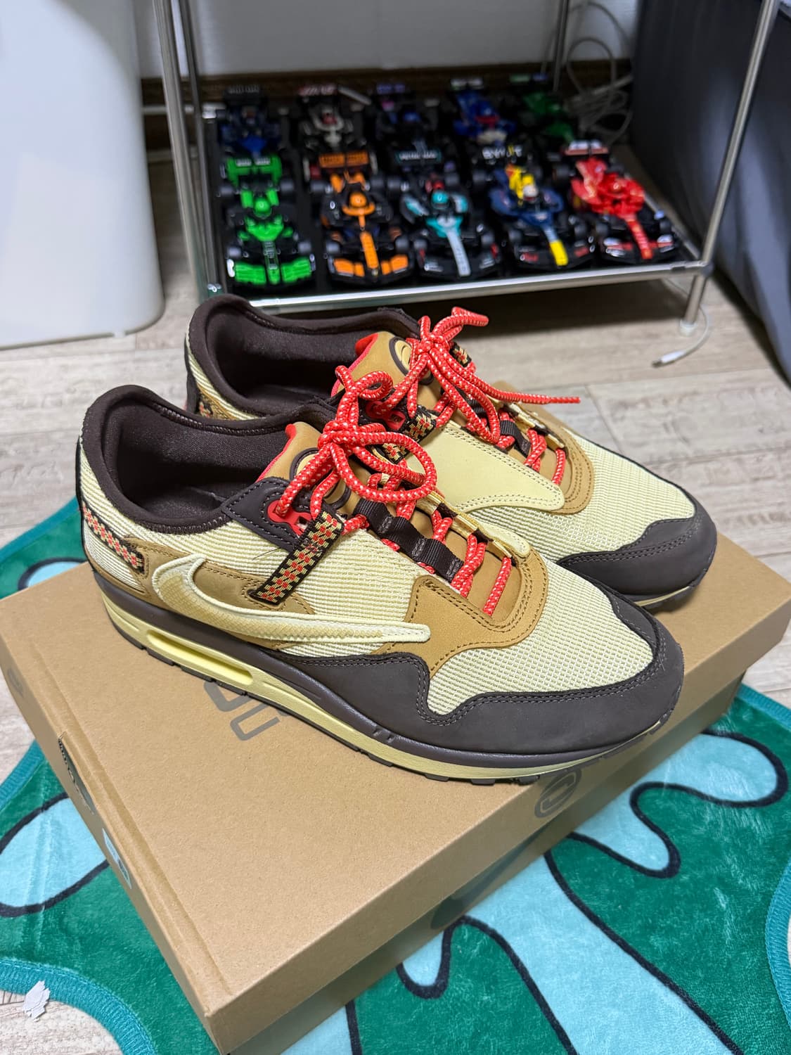 나이키 에어맥스1 트레비스스캇 상품이미지1