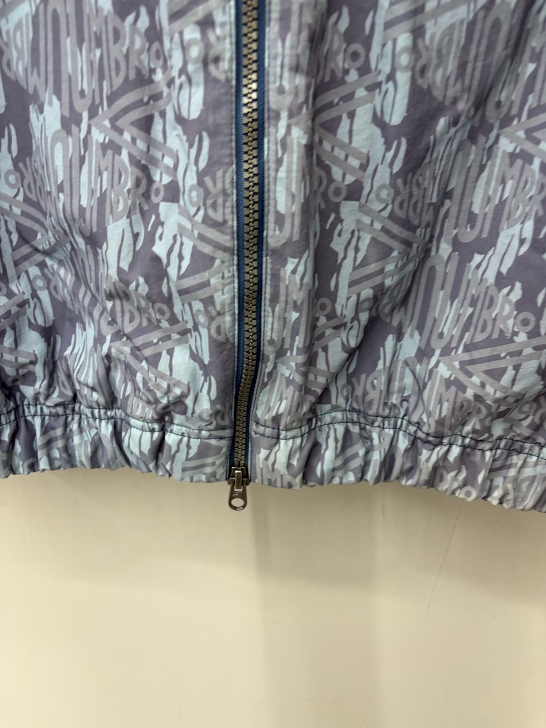 엄브로 스티릿 패턴 투웨이 올드스쿨 바람막이 자켓 A2795 상품이미지3