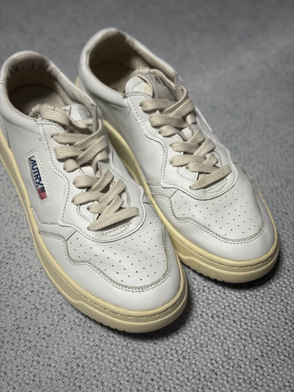 오트리 메달리스트 로우 레더 스니커즈 EU43 상품이미지4