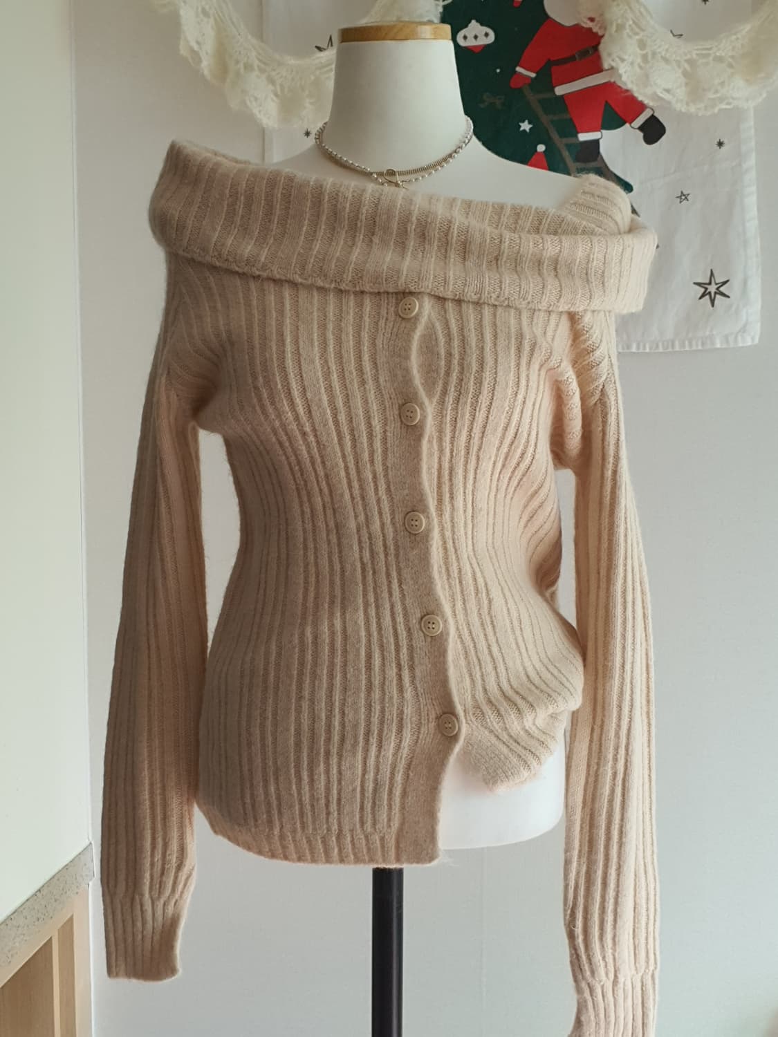 [빈티지] 오프숄더 니트 셔츠 베이지 상품이미지2