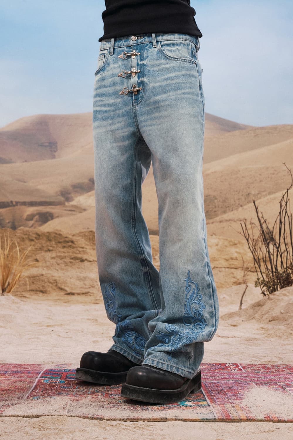 YADCREW AIRCRAFT BUTTON JEANS 상품이미지1