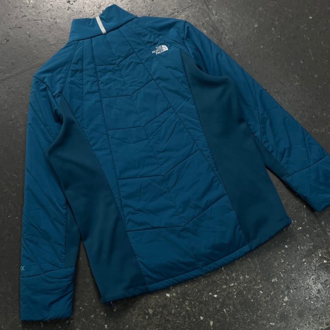 100 노스페이스 브이모션 경량패딩  상품이미지7