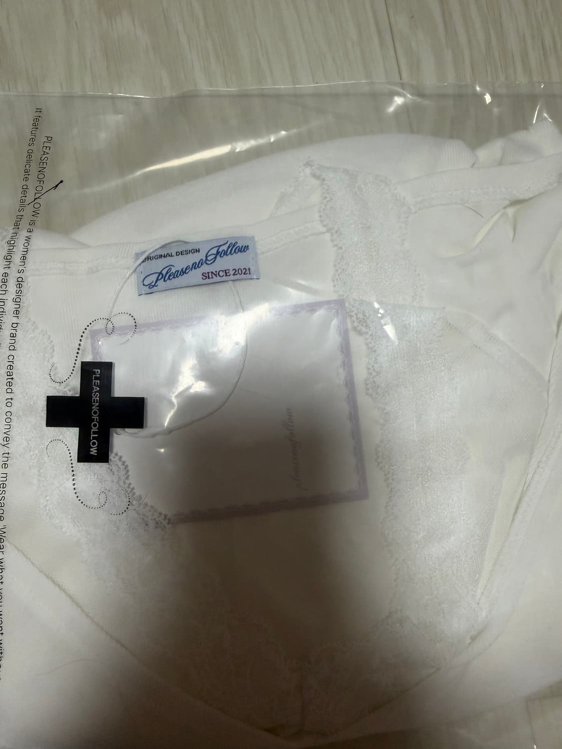 플노팔 화이트 흰색 아멜리아 레이스 홀터 롱슬리브탑 팝니다 플리즈노팔로우 상품이미지2