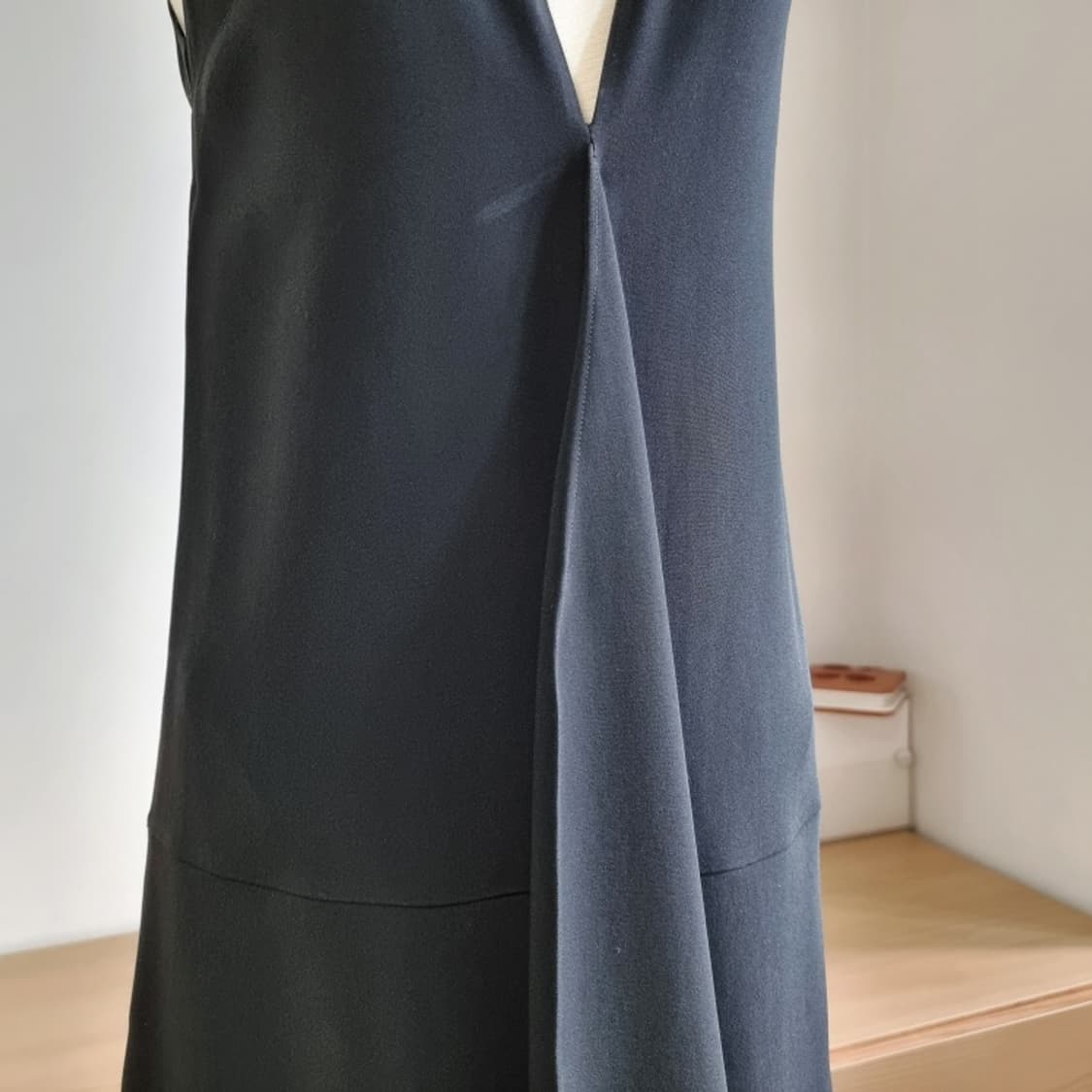 ROCHAS 로샤스 센터슬릿프릴 브이넥 슬리브리스 원피스 드레스 (55) 상품이미지7