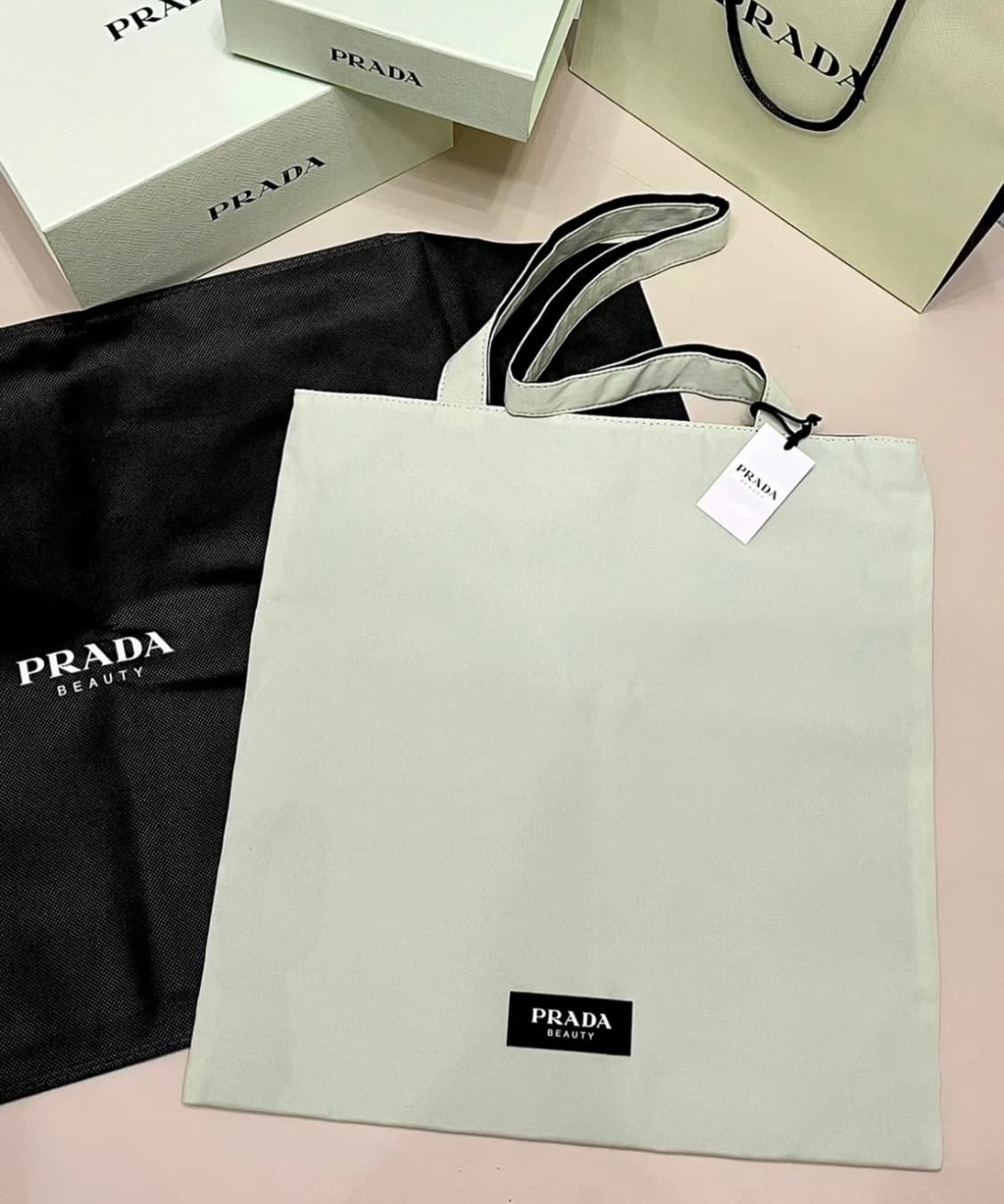 프라다 뷰티 리버서블(양면) 에코백  상품이미지1