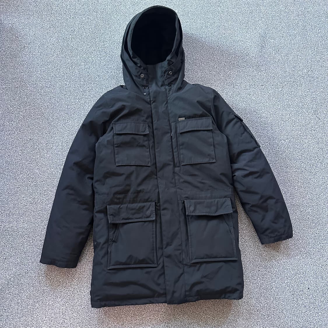 칼하트 블랙 후드 패딩 상품이미지1