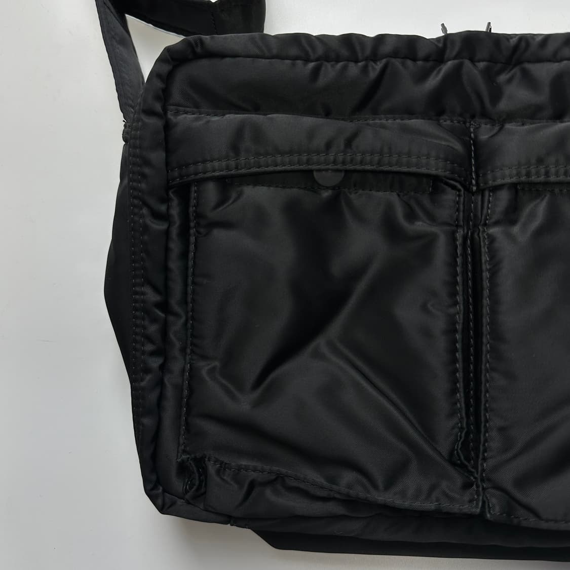 PORTER TANKER SHOULDER BAG (L) 포터 탱커 숄더백 상품이미지3