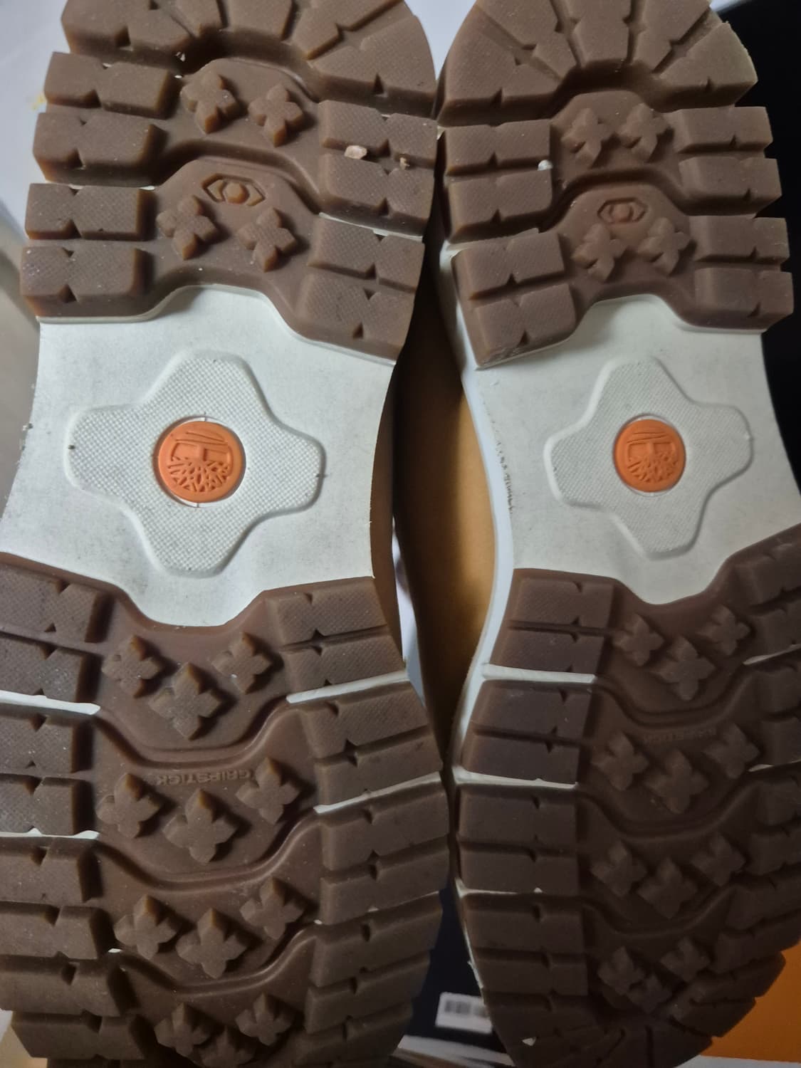 팀버랜드 6인치 윈터부츠 255사이즈 상품이미지2