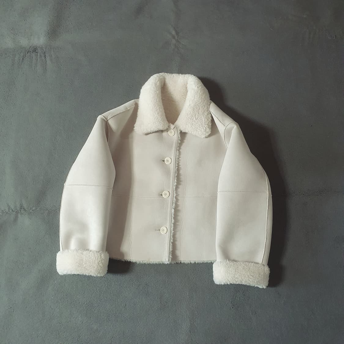 Levar 르바 시어링 리버시블 크롭 무스탕 자켓 상품이미지5