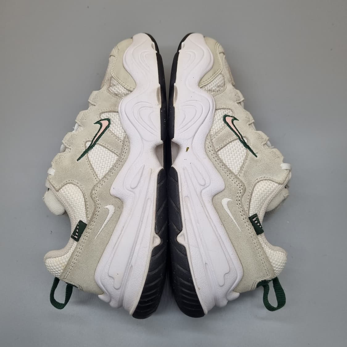 나이키 테크헤라 여성운동화235  상품이미지5