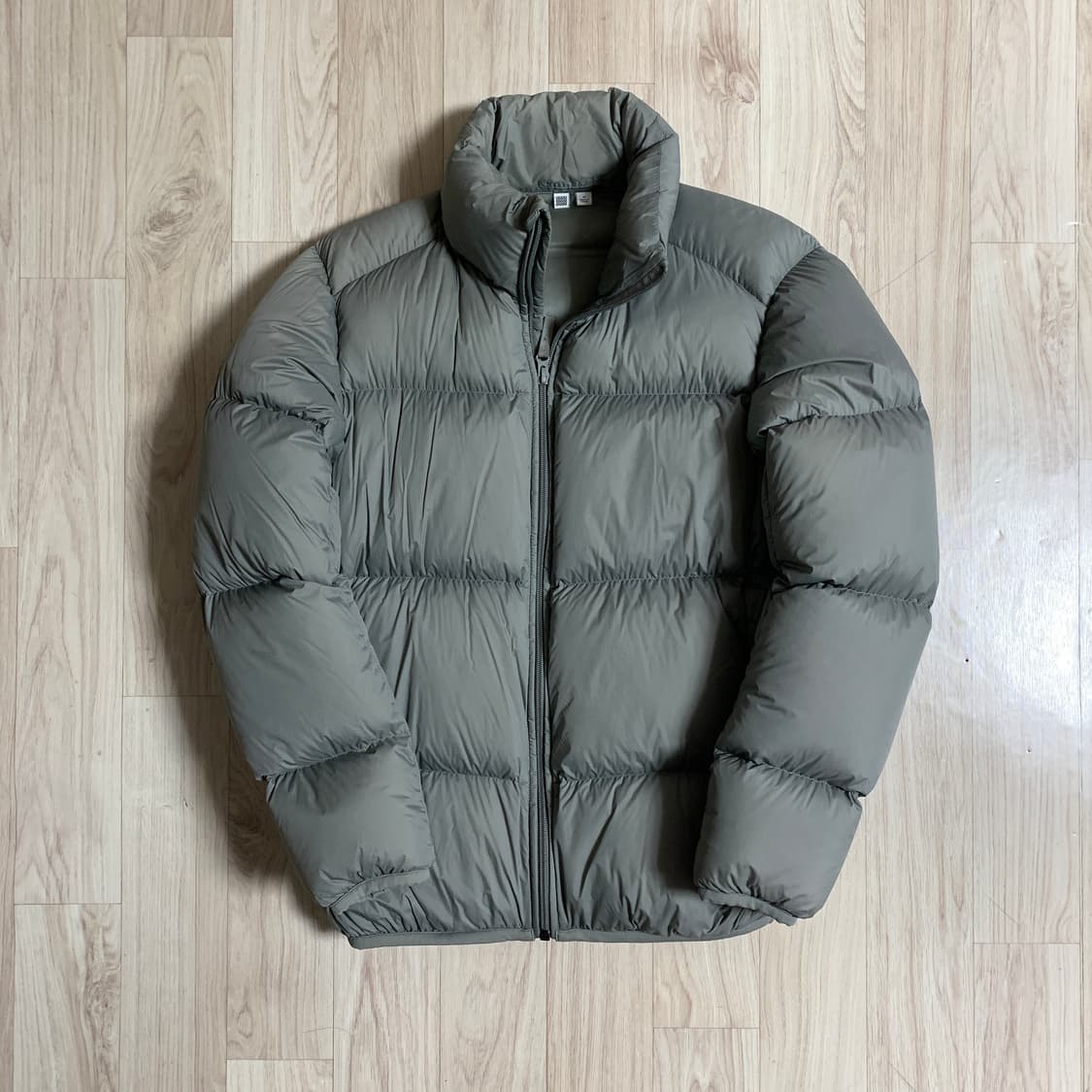 유니클로U 봉패딩 울트라라이트다운 그레이 M 상품이미지1