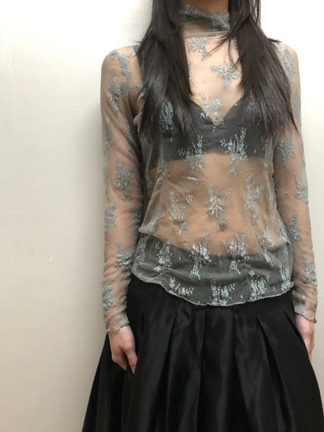 빈티지 그레이 레이스 시스루 탑 상품이미지2