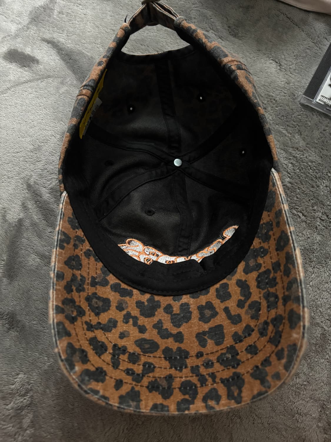 위캔더스 그래피티 레오파드 로고 캡 모자 상품이미지3
