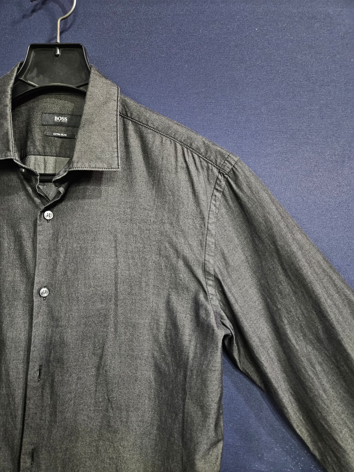 휴고보스 유광블랙 남성 슬림핏 100 긴팔셔츠  상품이미지4