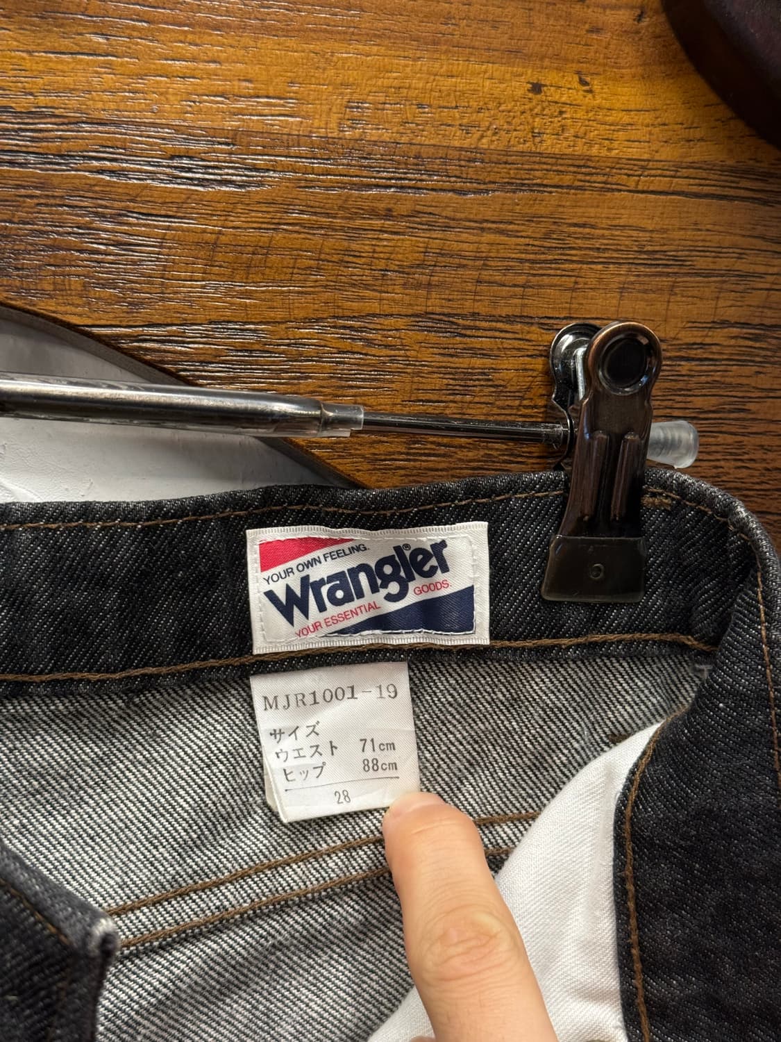 Wrangler Tapered Black Denim Pants 상품이미지7