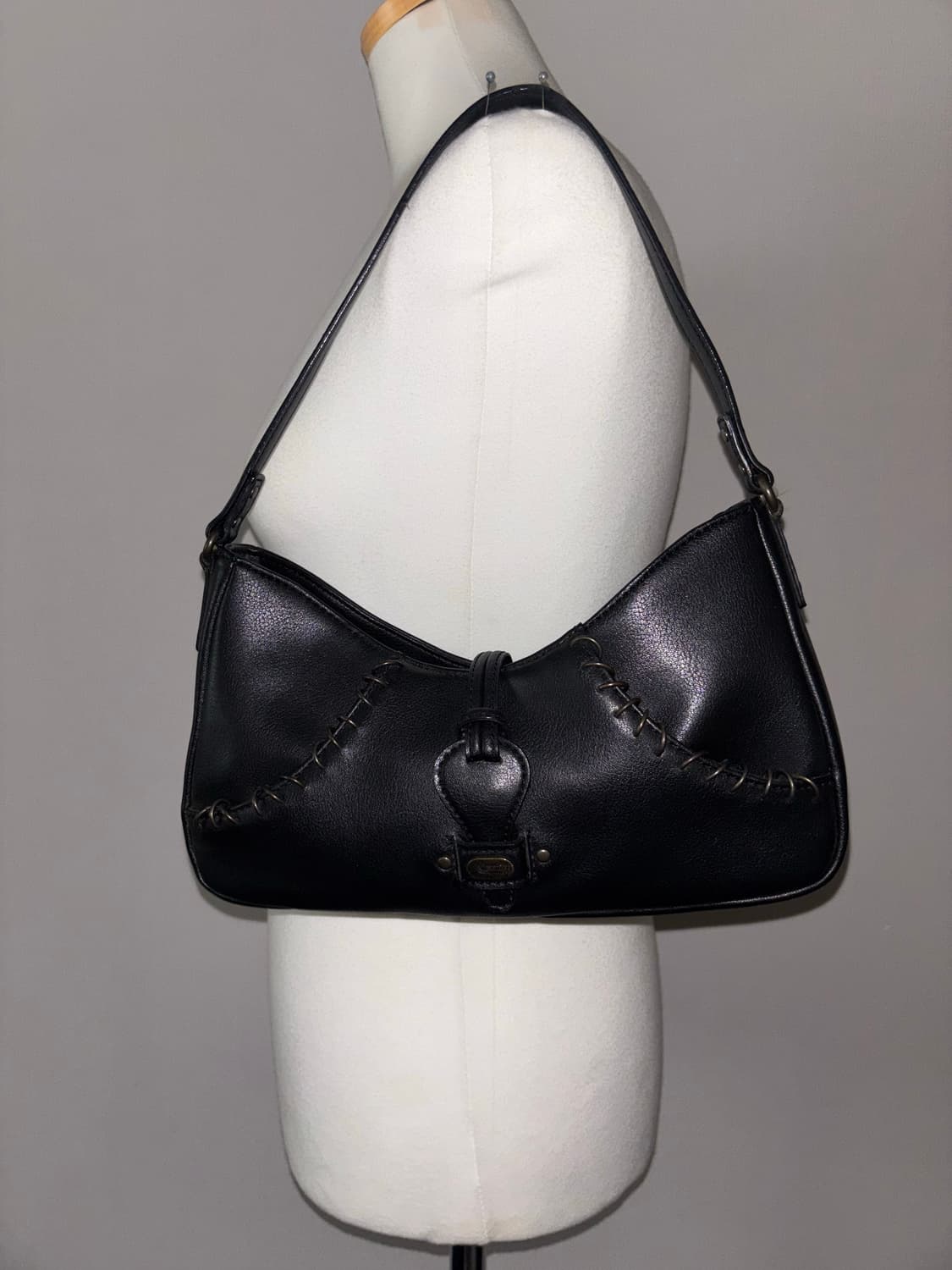 Guess vintage shoulder bag 상품이미지1