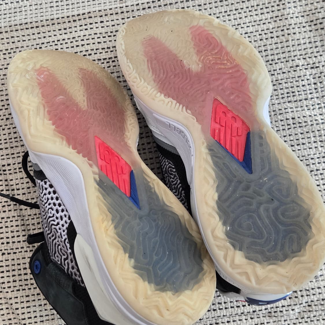 뉴발란스 레트로무드 카와이 하이탑 농구화  상품이미지7