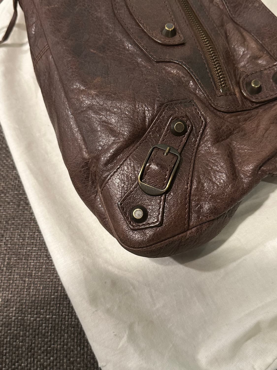 ❌거래중[A 정품] 발렌시아가 시티 모터백 퍼스트 다크브라운 상품이미지3