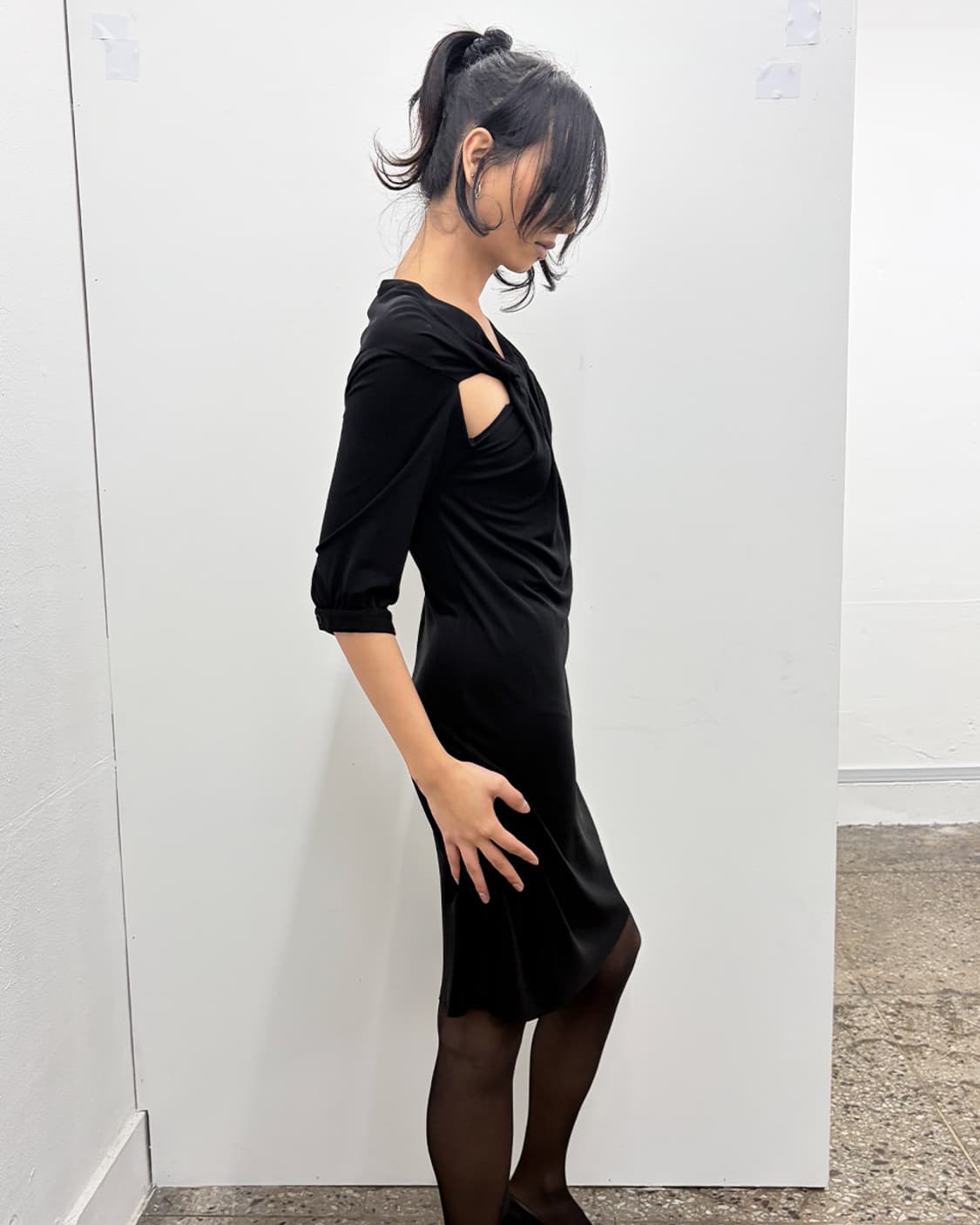 빅터앤롤프 컷아웃 드레스 상품이미지3