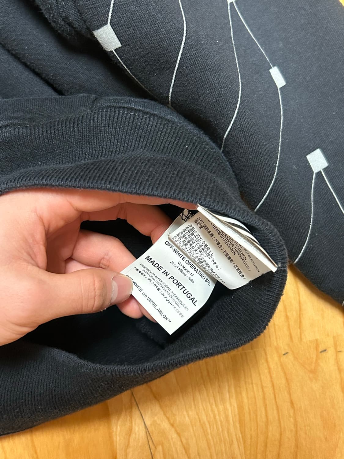 오프화이트 애로우 후드티 상품이미지4