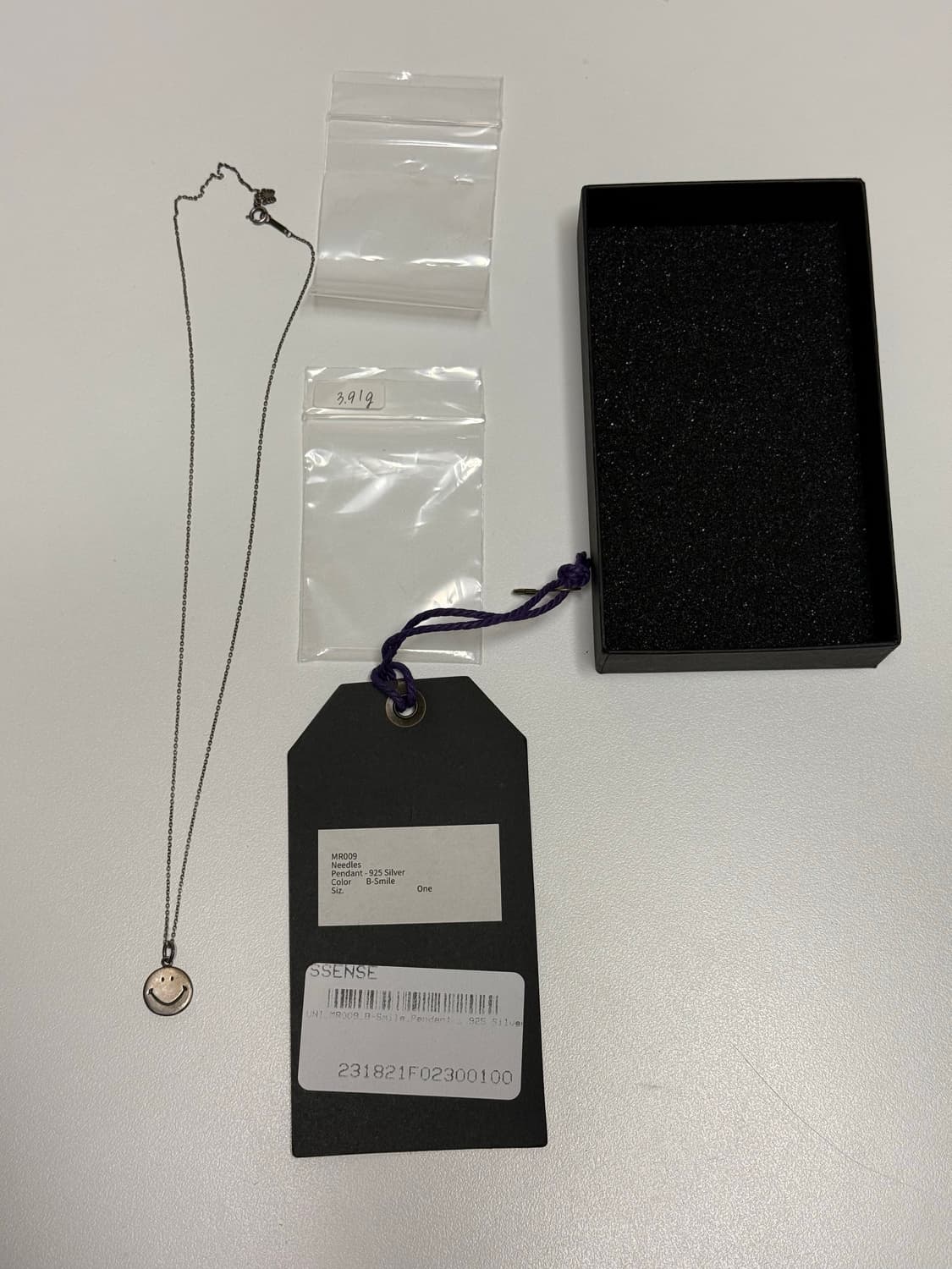 니들스 스마일 목걸이 상품이미지1