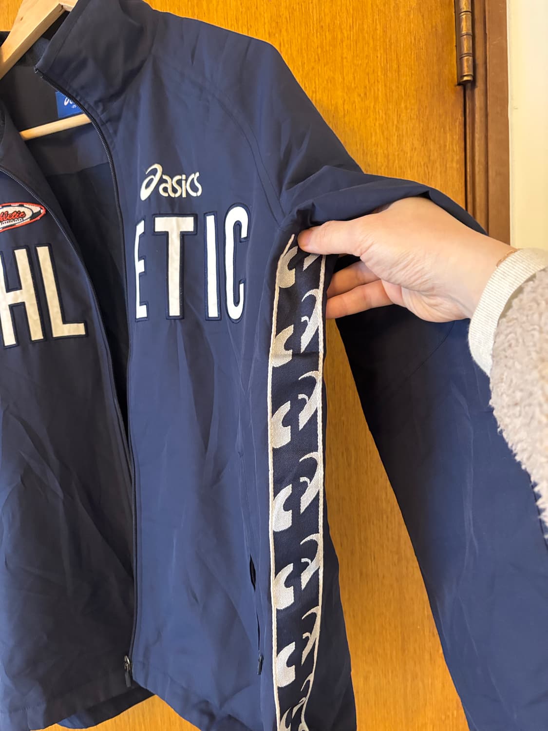 아식스 올드스쿨 네이비 바람막이 자켓 상품이미지6