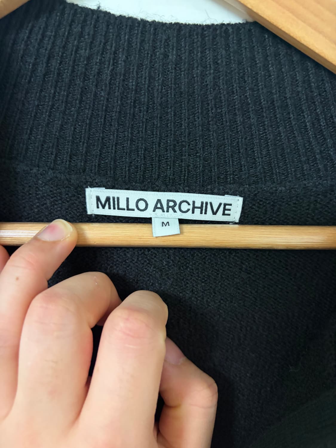 밀로 아카이브 니트집업 상품이미지2