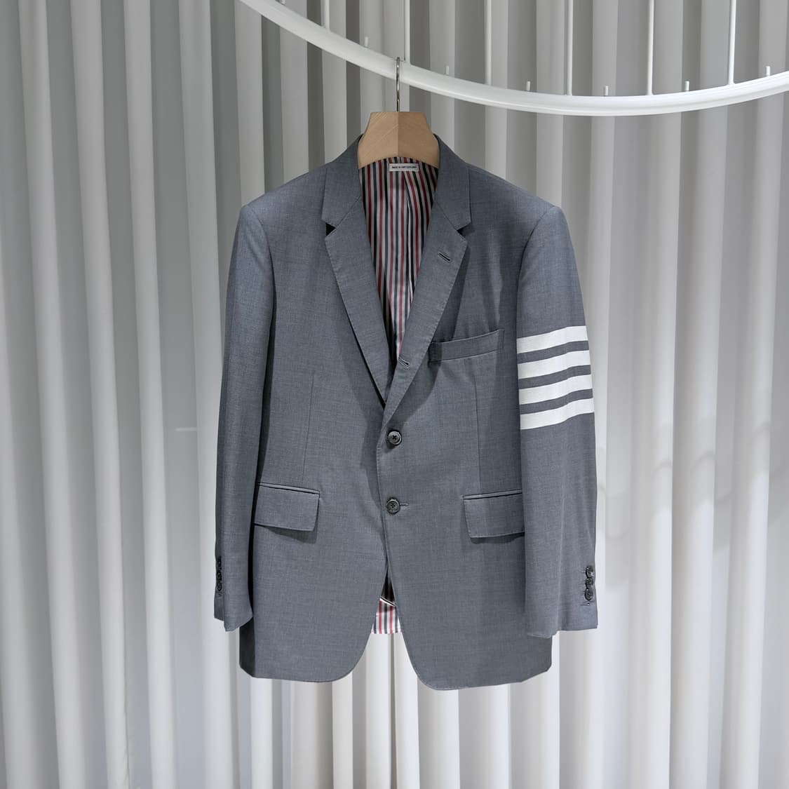 (A+/3,2) / 톰브라운 사선완장 수트 정장 셋업 미드그레이 상품이미지2