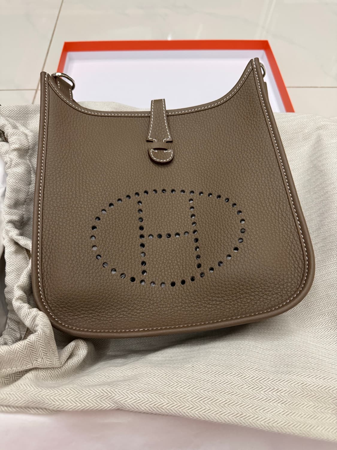 에르메스 에블린 23 포쉐 III 백 클레망스 & 팔라듐 하드웨 상품이미지3