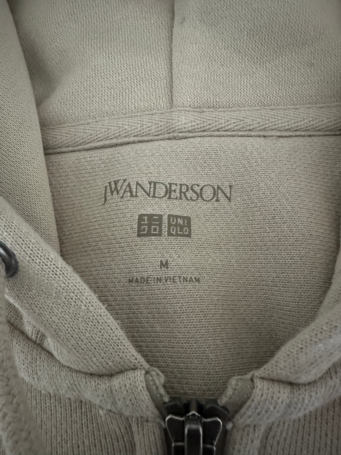 Uniqlo x JW anderson 25ss 베이지 후드집업 상품이미지7