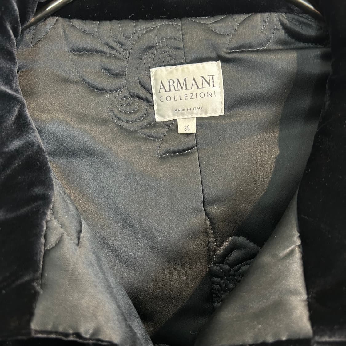 아르마니 콜레지오니 실크 벨벳 푸퍼 자켓 상품이미지4