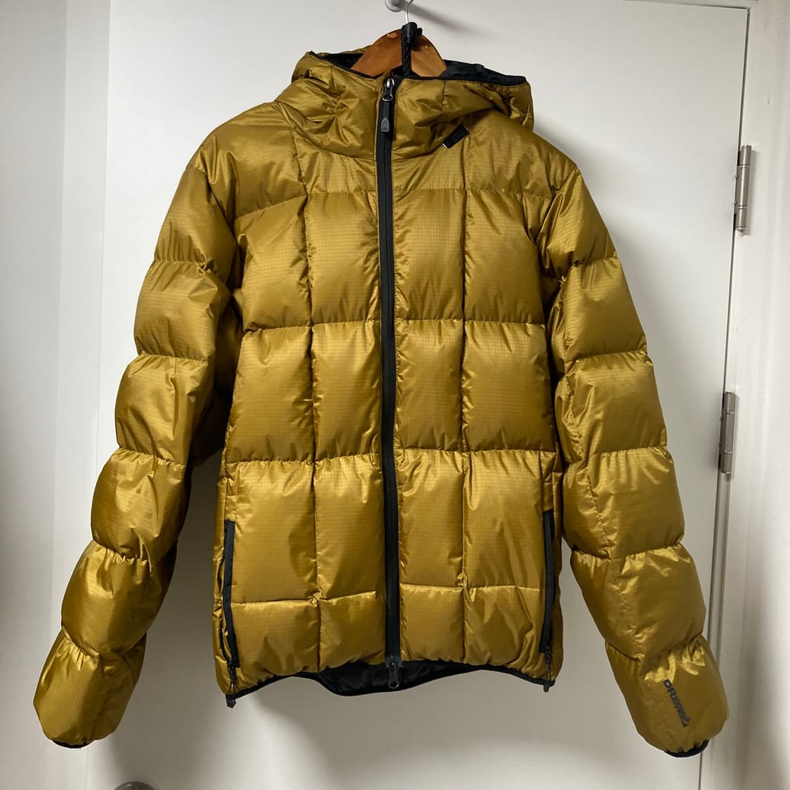 시에라디자인 그랜비 구스다운 자켓 패딩 / mustard 색상 / L 상품이미지1