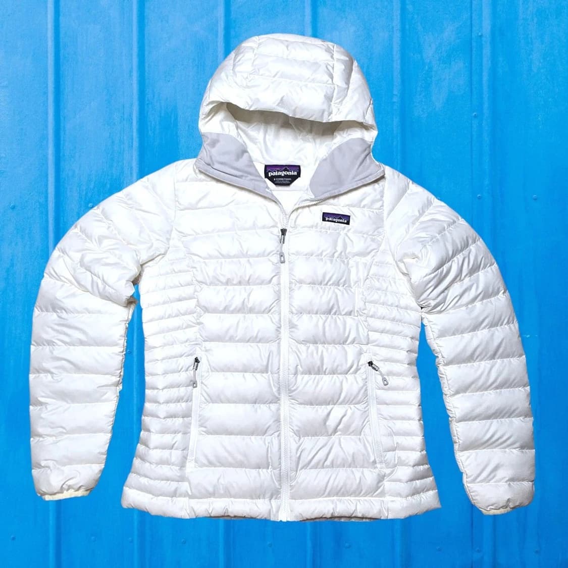 파타고니아 후디 경량패딩 화이트 상품이미지1