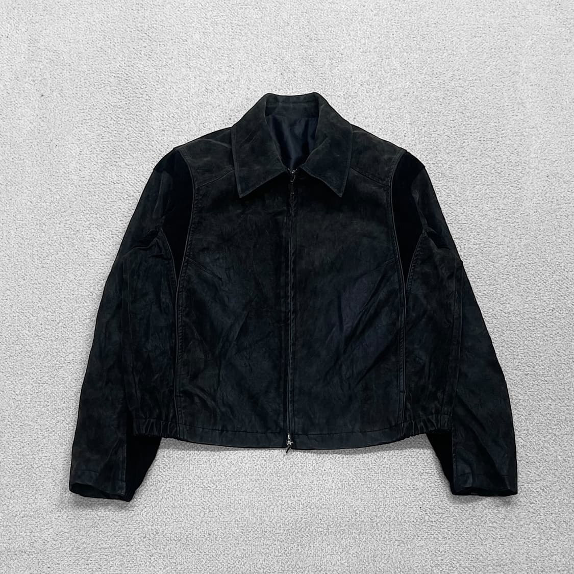 쿠어 Coor 믹스드 스웨이드 파이핑 점퍼 블랙브라운 상품이미지1