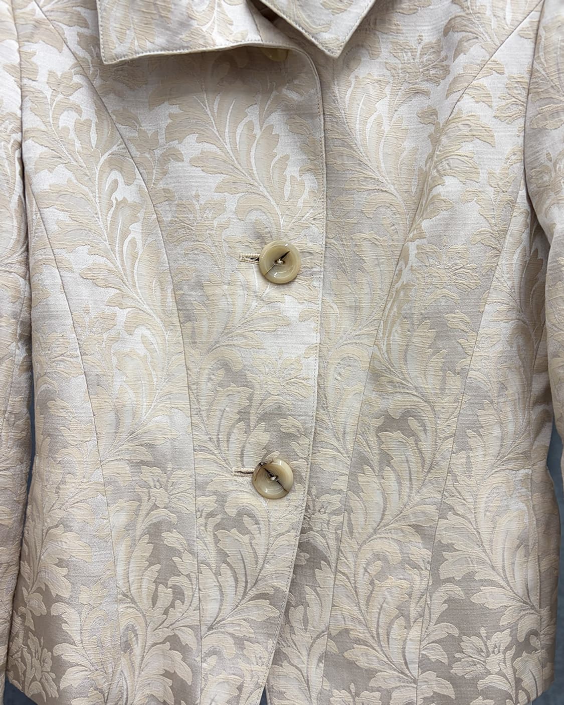 리츠코 시라하마 플로럴 패턴 글로시 자켓 상품이미지3