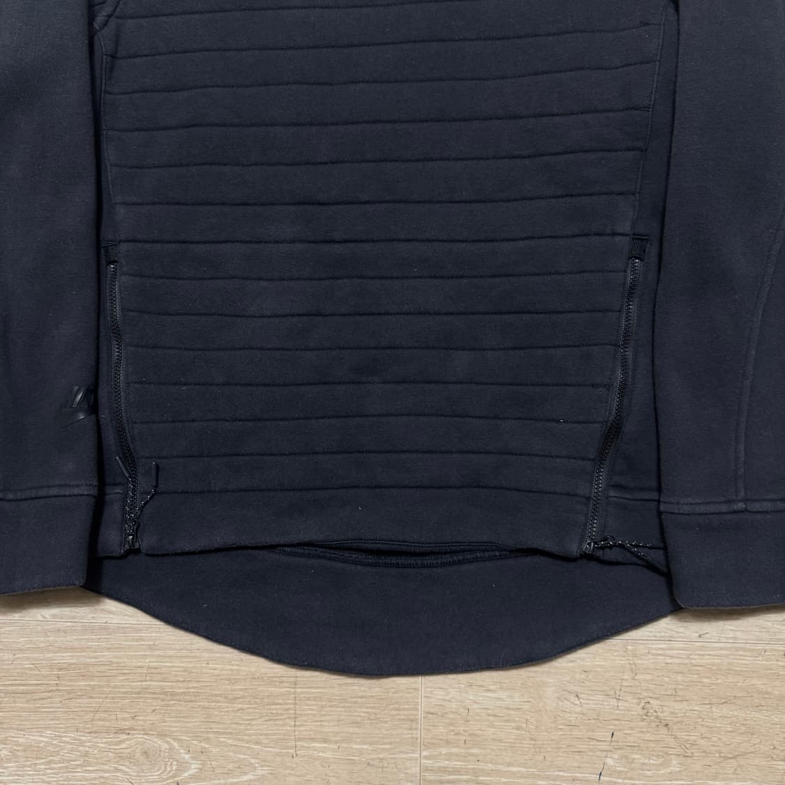 나이키X스톤아일랜드 테크팩 맨투맨  상품이미지4