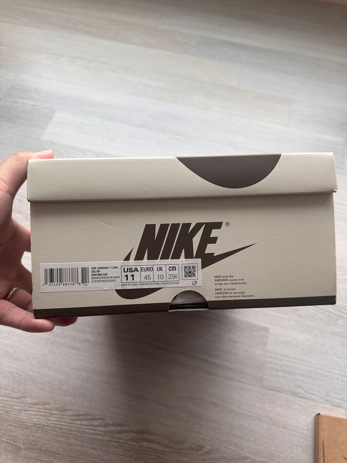 트래비스스캇 조던 리버스 올리브 상품이미지7