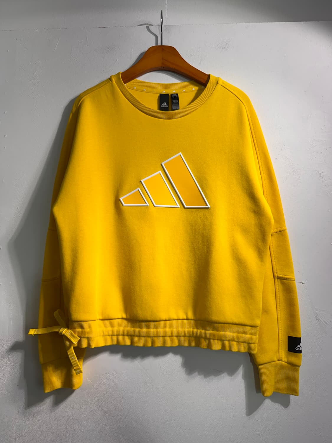 ADIDAS 아디다스 크롭 맨투맨 XS (이염확인) C510 상품이미지1