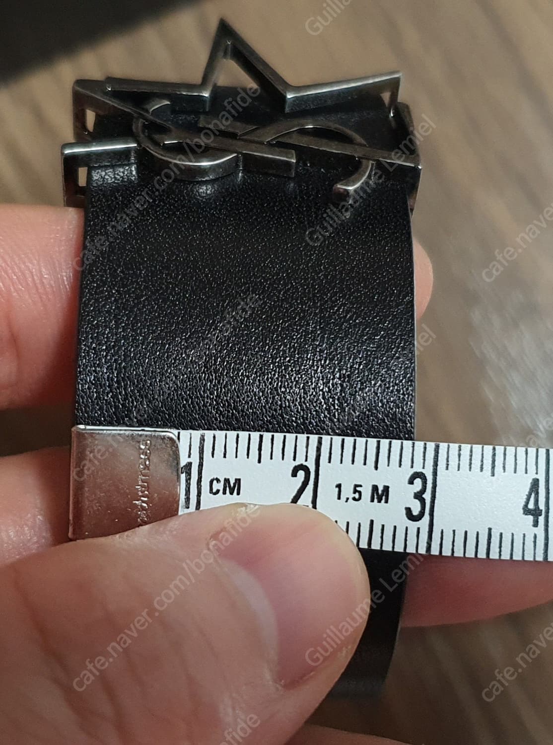 생로랑 스타 모노그램 레더 팔찌 M 상품이미지7