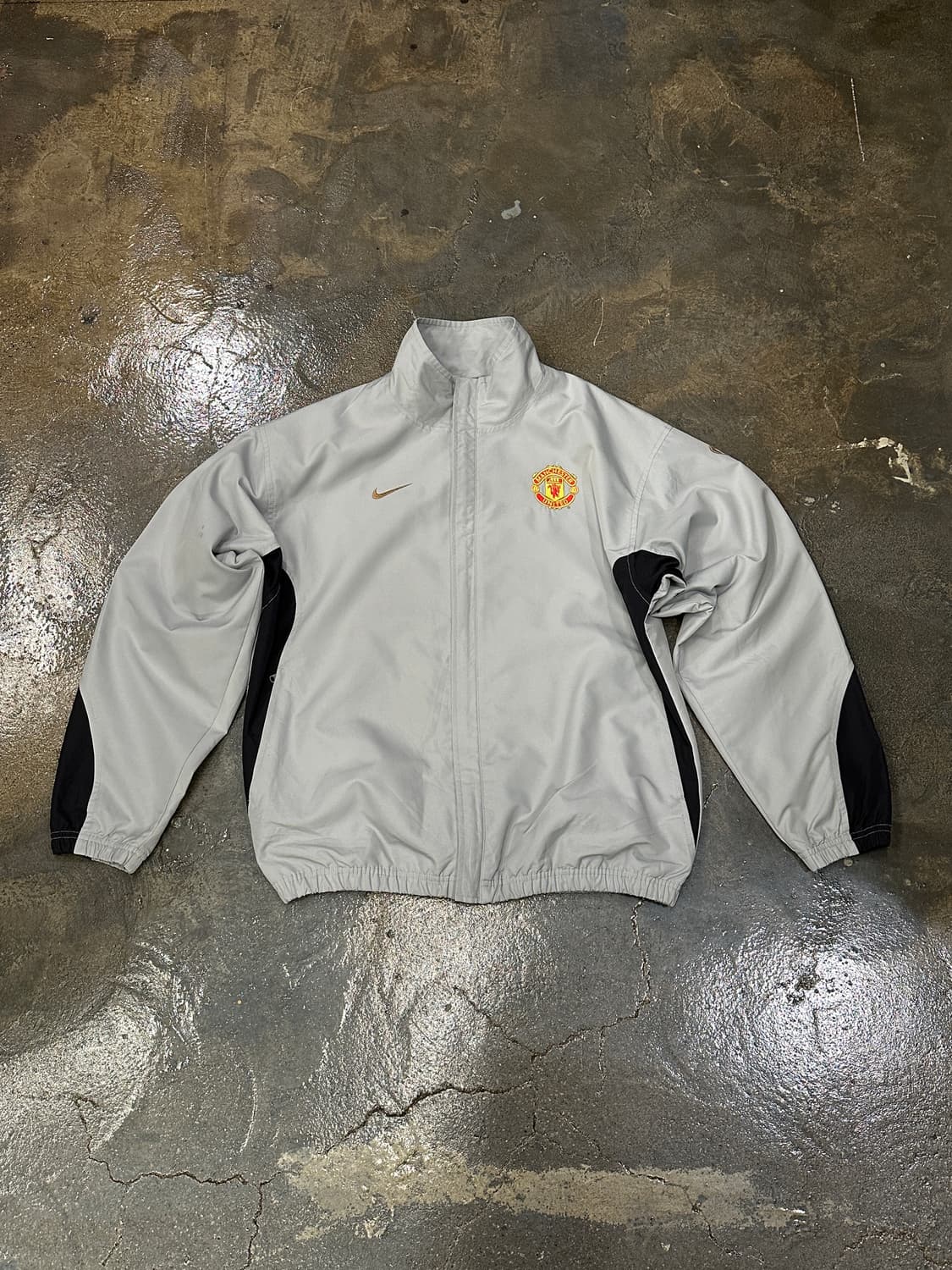 Nike Manchester United 실버 트레이닝 자켓 2000s 상품이미지1