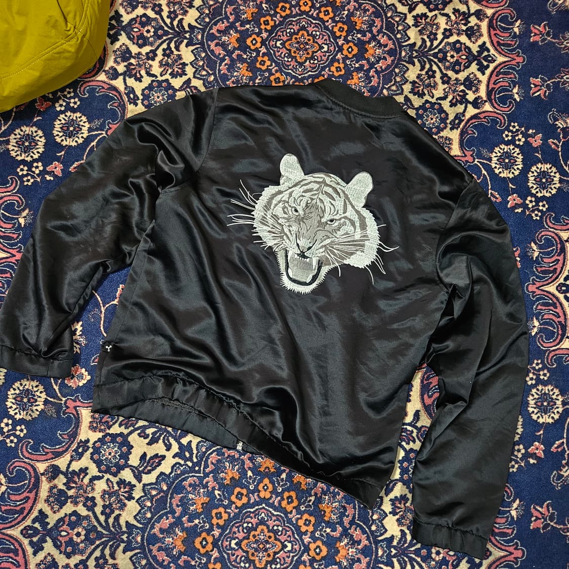 모티브 타이거 유광 블루종 자켓 XL size 상품이미지1