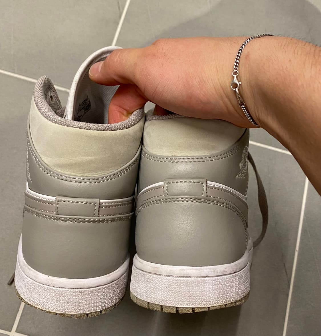 나이키 에어 조던 1 미드 컬리지 그레이 260 상품이미지2