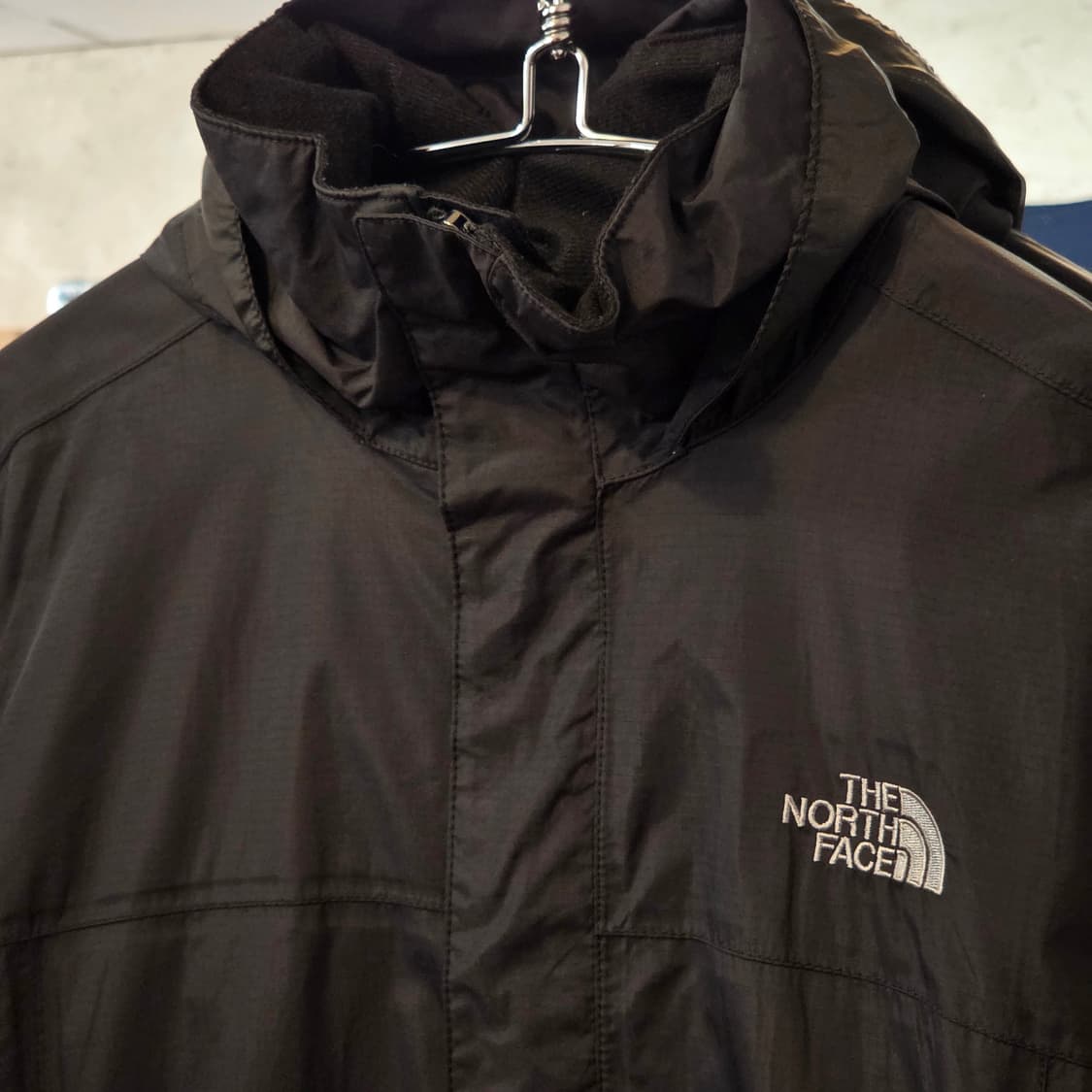 JPN 노스페이스 블랙 후드 바람막이 자켓 상품이미지3